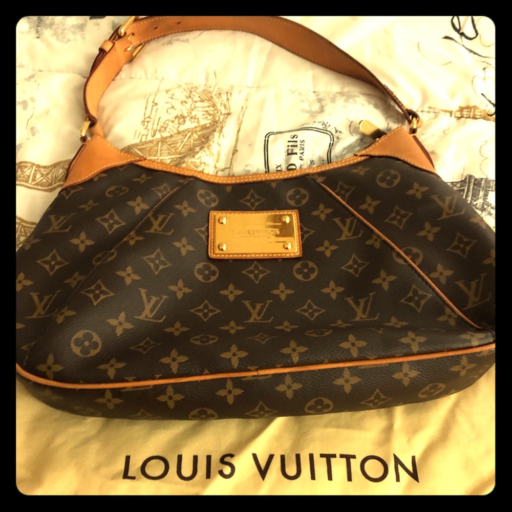 ❌SOLD❌Authentic Louis Vuitton Bag